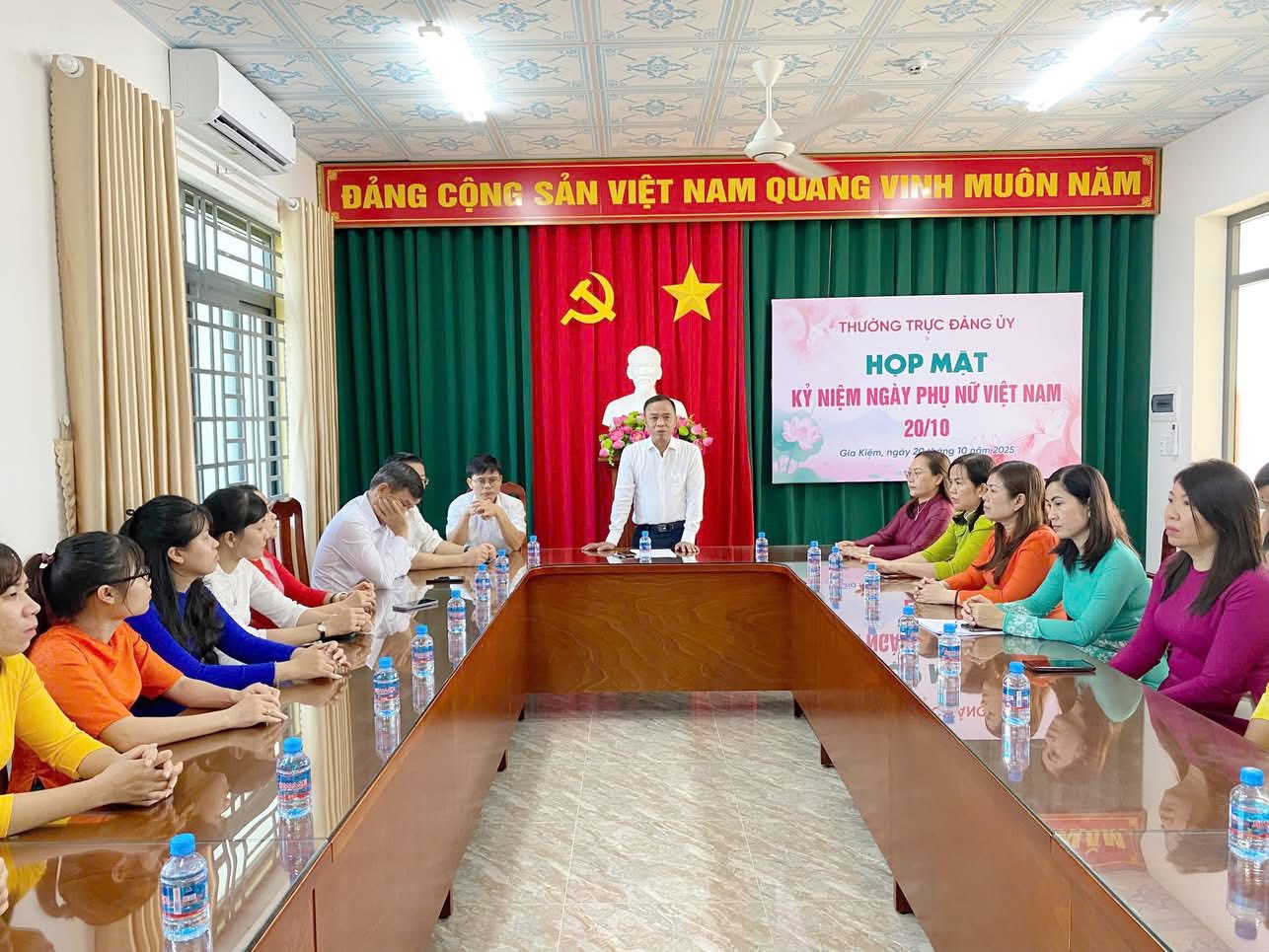 Mừng kỷ niệm 95 năm Ngày thành lập Hội LHPN Việt Nam